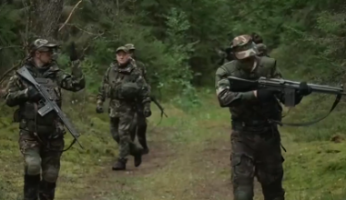 Amid fear of Russia's war on Ukraine spreading, Lithuania trains civilians, tells Putin: "We don't fear you"