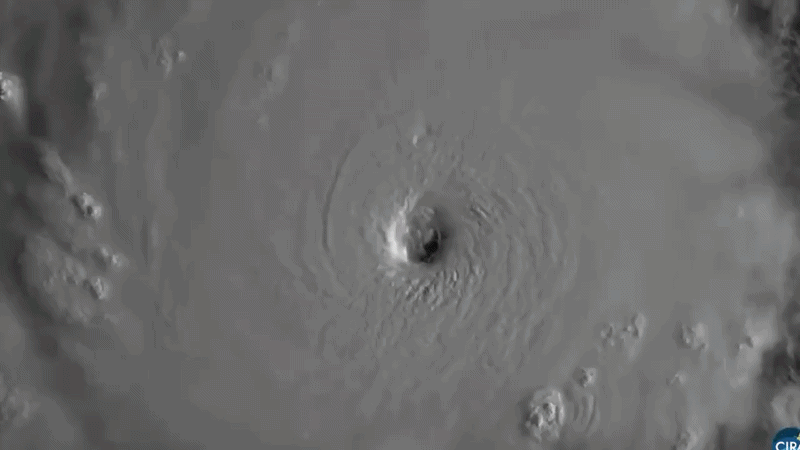Hurricane Lowell poised to turn toward Hawaii, raising direct-hit threat