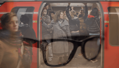 Meta’s ‘pervert’ glasses pose growing threat to women and girls on London Tubes, say campaigners - London Evening Standard