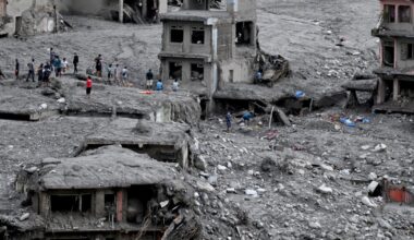 American missing in wake of Nepal floods contacted, Nepali officials tell CBS News