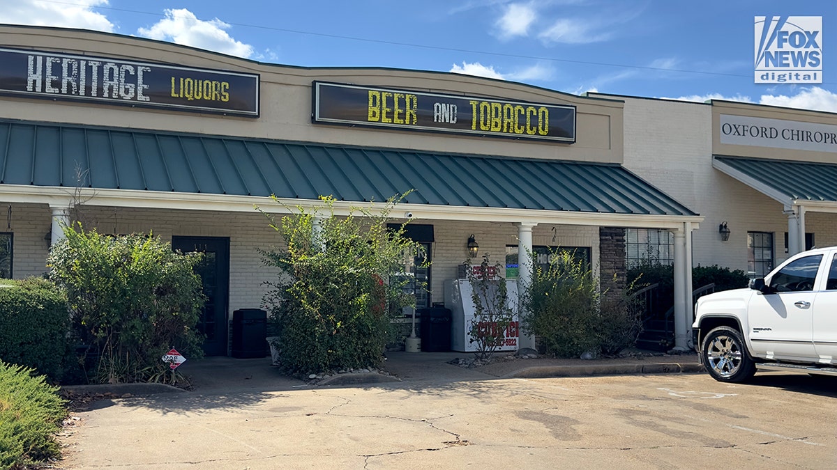 Ole Miss Kratom deaths vape store