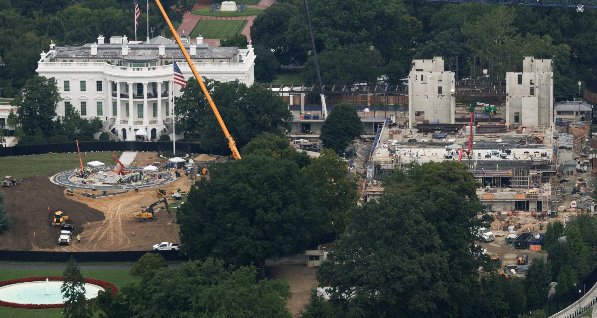 White House construction on $400m ballroom can go on, says US Supreme Court | Courts News