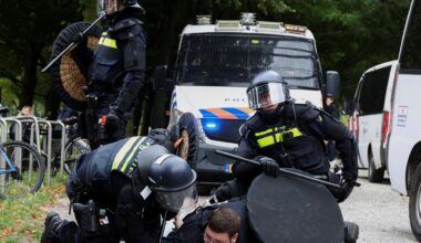 Dutch riot police break up violent far-right protest in The Hague | The Far Right News