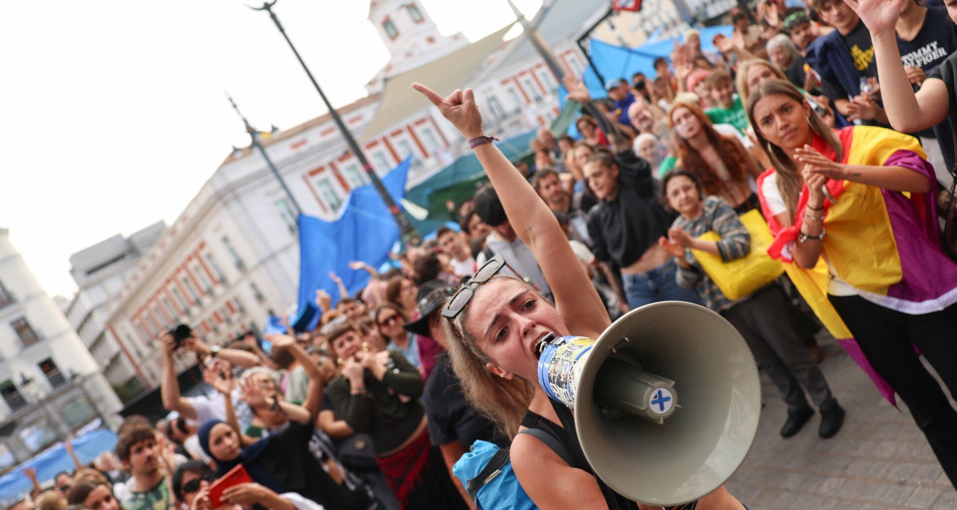 Spain protests: Evicted 87-year-old woman to return to Madrid home | Government News