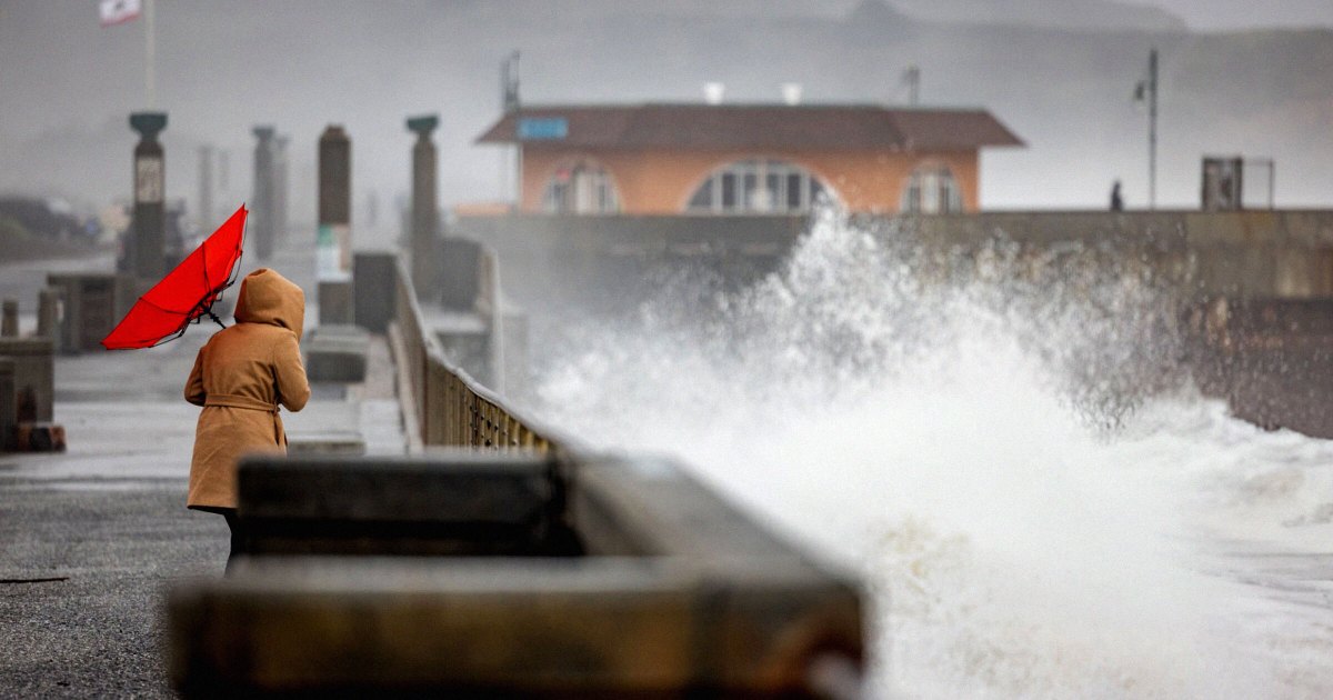 Scientists Alarmed by "Kelvin Wave" That Could Raise California Ocean Level by a Whole Foot