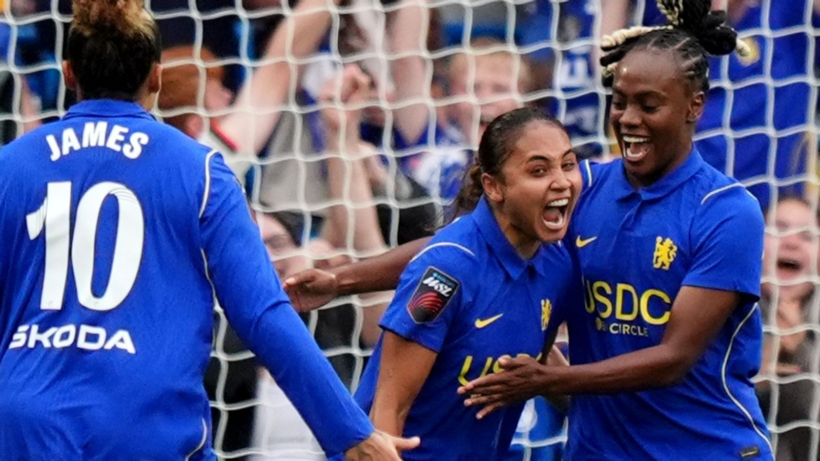 Chelsea 1-0 Arsenal: Alyssa Thompson's strike secures victory at Stamford Bridge and ends Gunners' unbeaten run | Football News