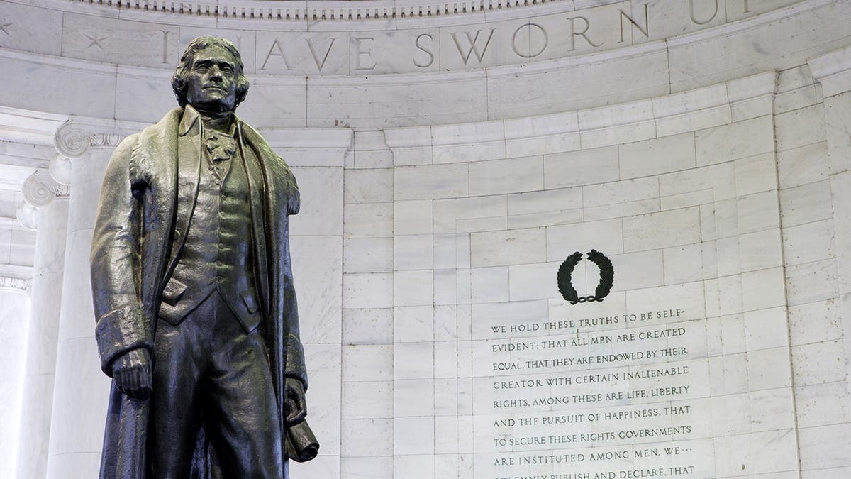 A statue of Thomas Jefferson.