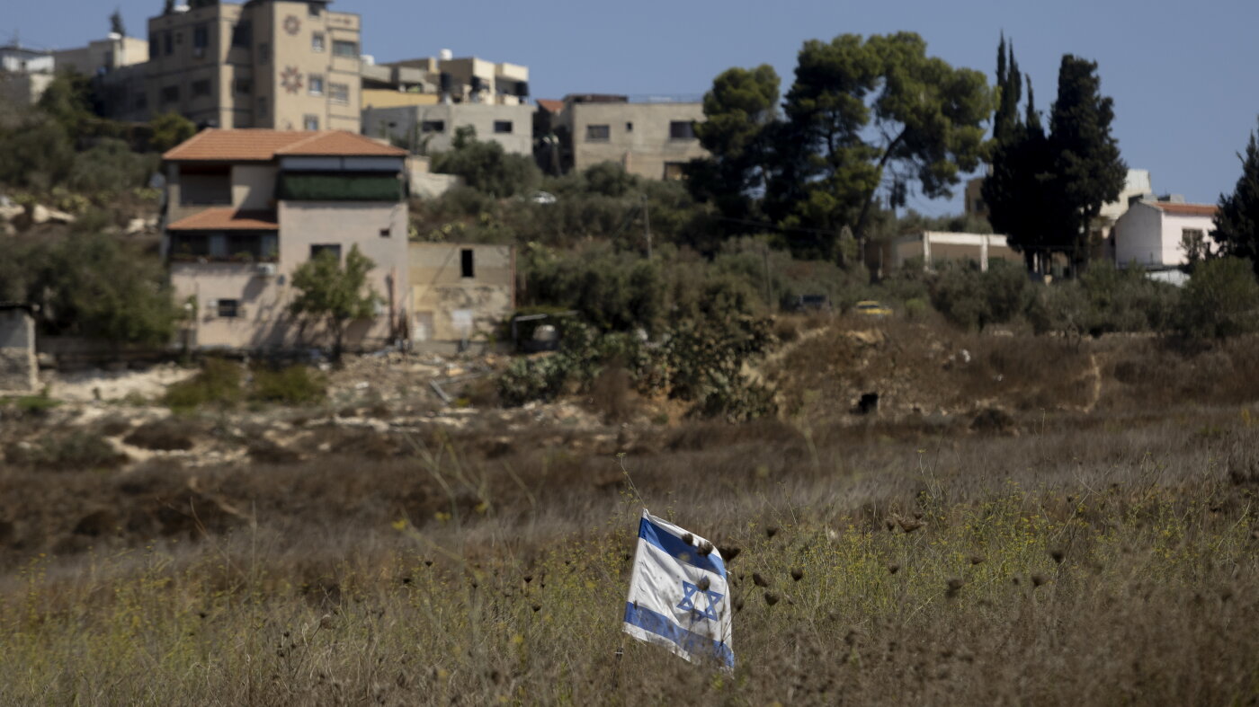 UK, France, Canada, others ban goods from Israeli settlements in the West Bank : State of the World from NPR : NPR