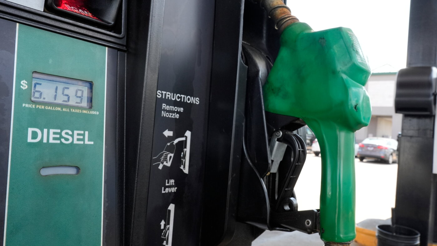 US diesel prices soar past $6 a gallon, deepening strain for hauling everyday goods : NPR
