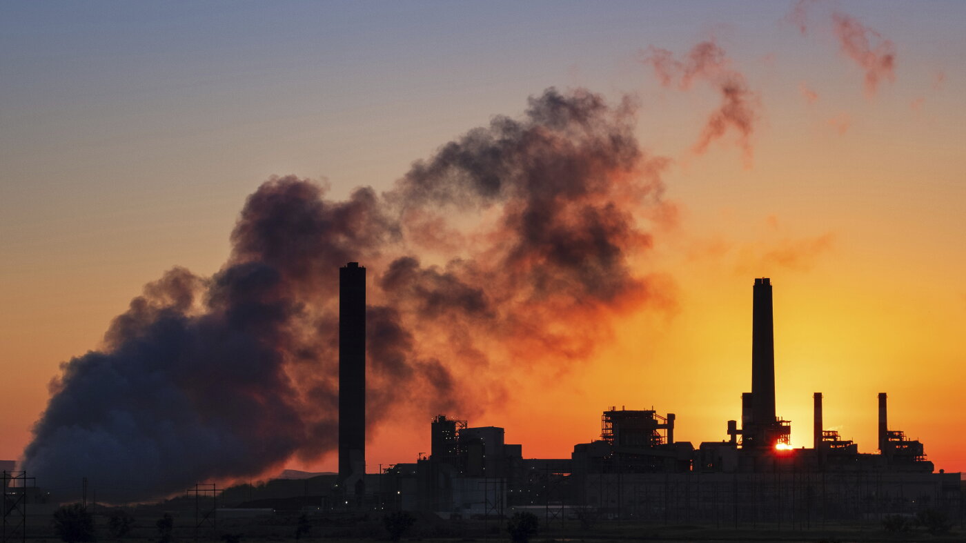 Trump’s EPA repeals pollution limits on fossil fuel power plants : NPR
