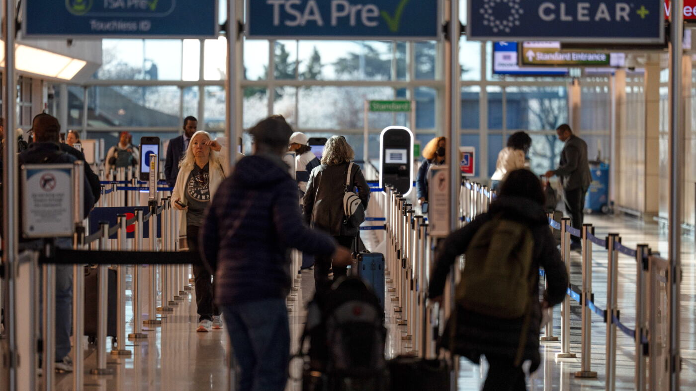 TSA brings back gate access for some without plane tickets 25 years after 9/11 : NPR