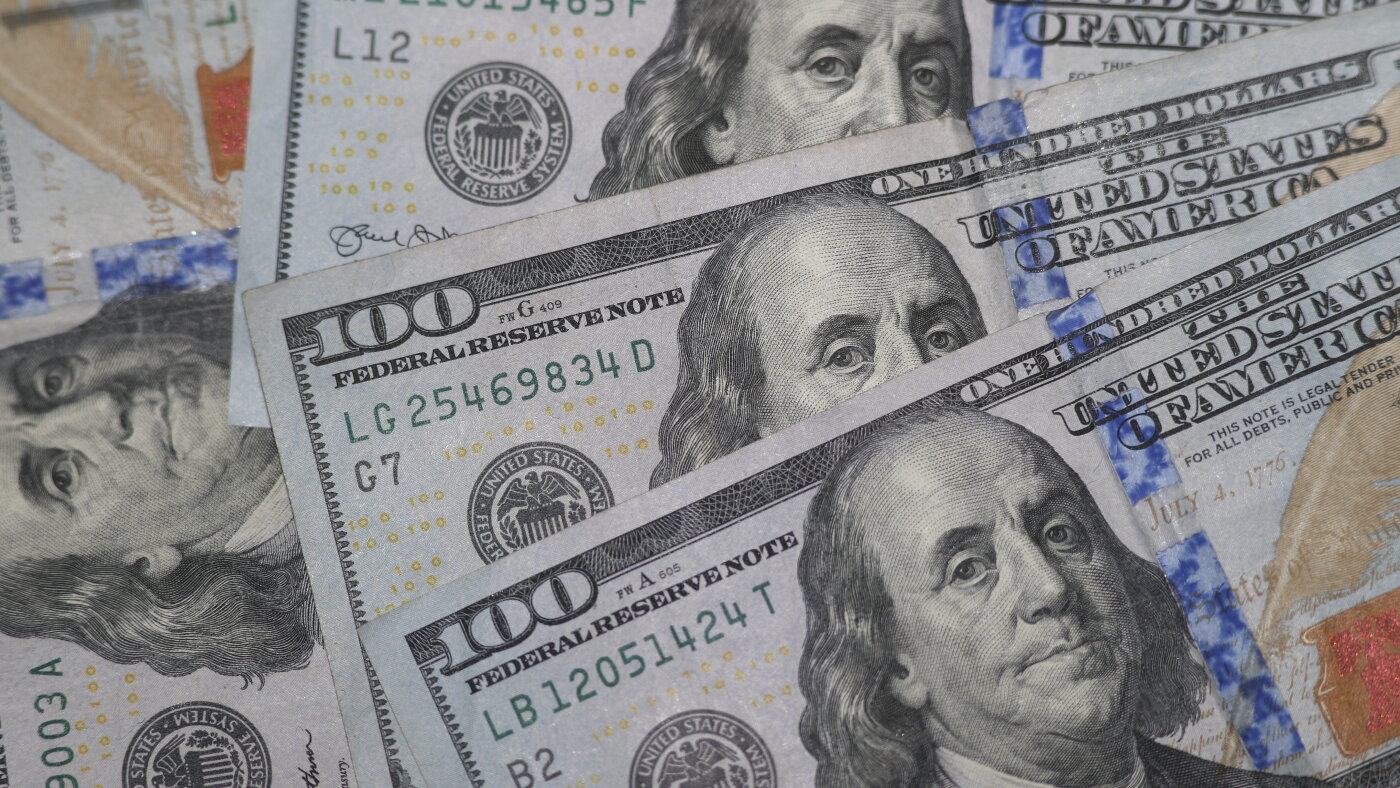 Here's a handy primer on how the Fed's interest rate works : NPR