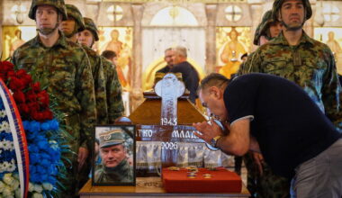 Thousands honor war criminal Mladic in Serbia despite EU warnings