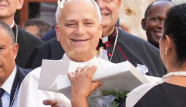 Pope returns to sanctuary where he prayed after election