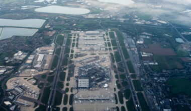 UK air traffic control glitch causes over 600 canceled flights, monitor says