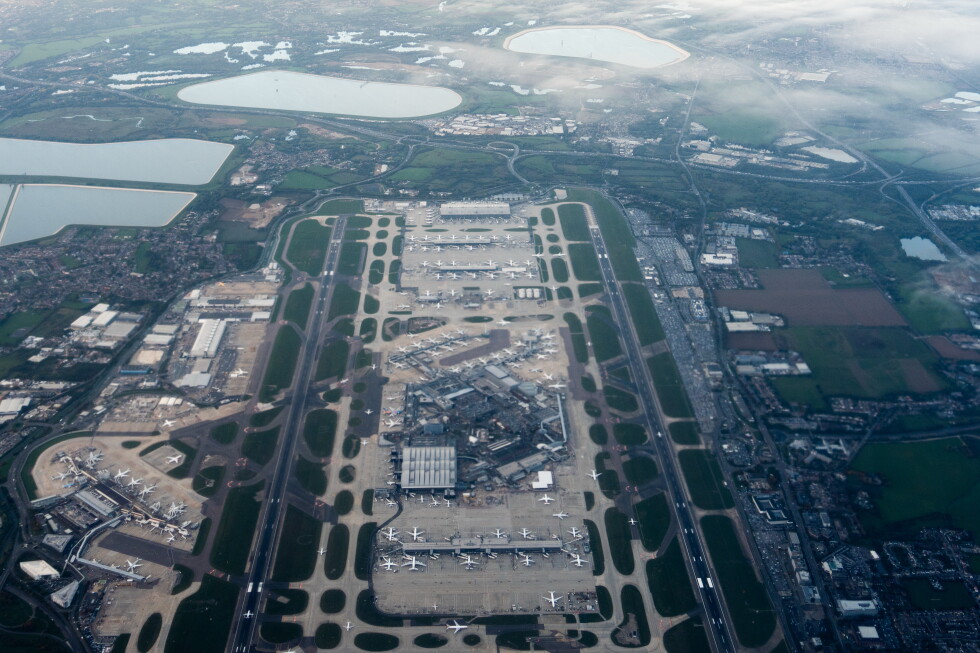 UK air traffic control glitch causes over 600 canceled flights, monitor says