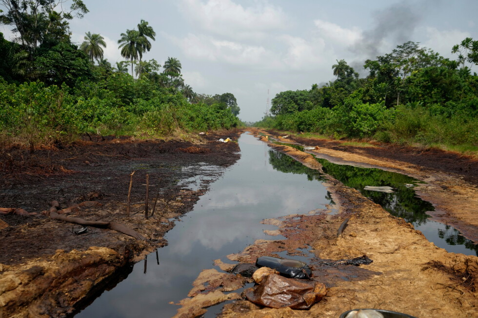 Toxic fumes kill 37 people in Nigeria oil siphoning
