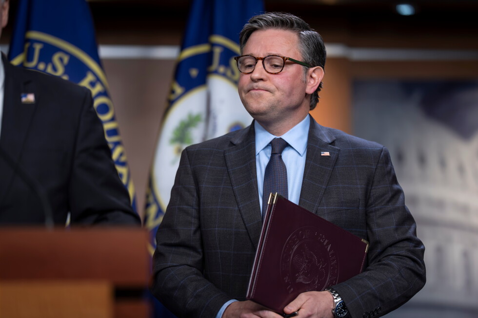 House passes short-term funding bill to avoid shutdown