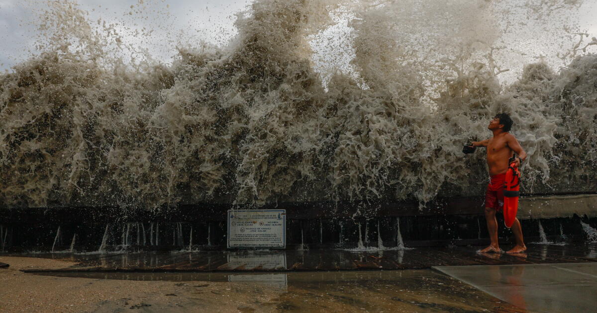L.A. heat wave, humidity follow Tropical Storm Marie