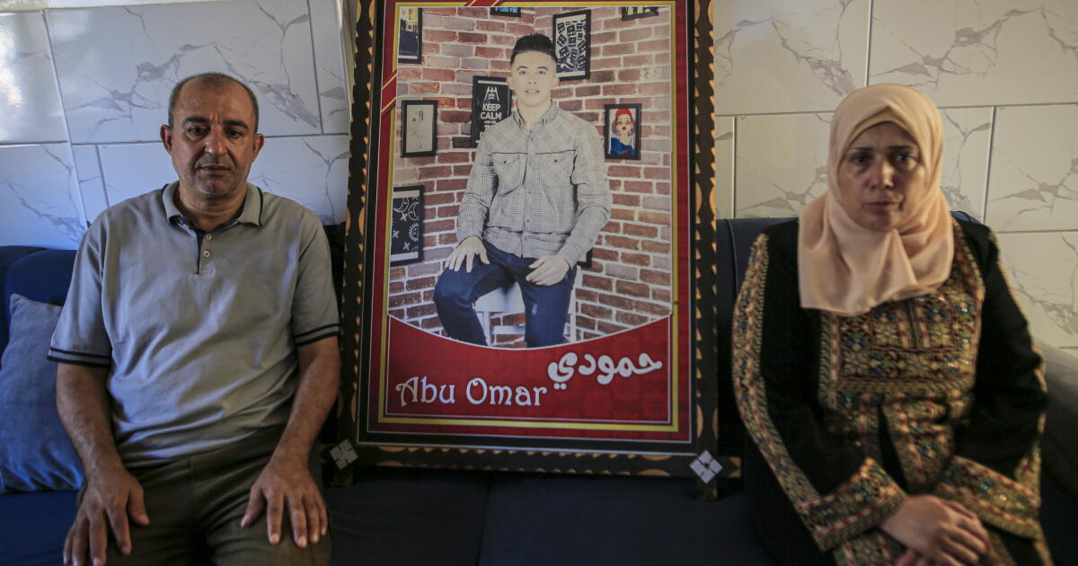 Viral photo gives Gaza family a bittersweet glimpse of their missing son