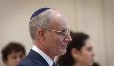 Israeli ambassador to Washington says doctors ‘fighting to save life’ of son after car-ramming attack - Israel & Jewish News