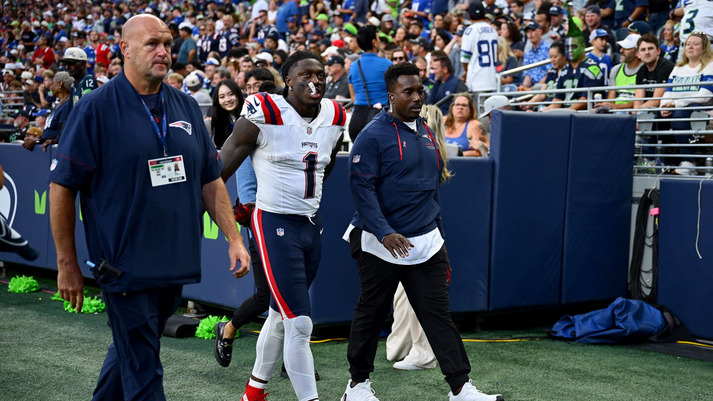 Patriots to put A.J. Brown on injured reserve
