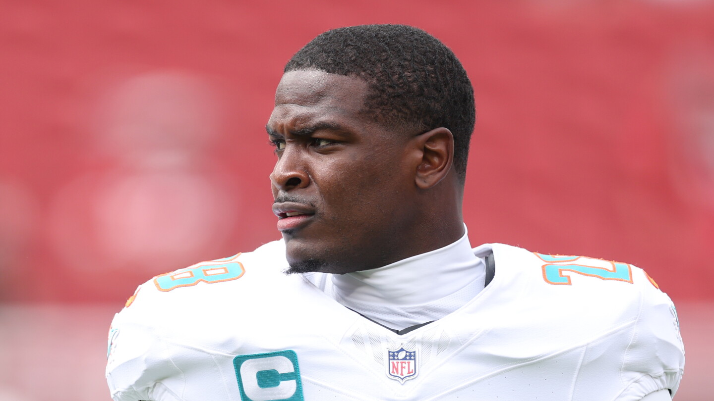 De'Von Achane out for season with torn ACL