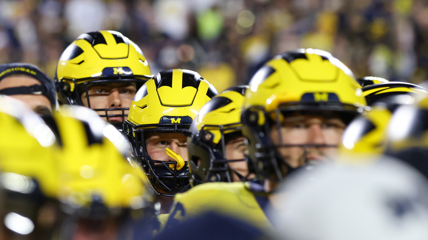 NCAA's FBS Oversight Committee finds replay error marred Western Michigan-Michigan game