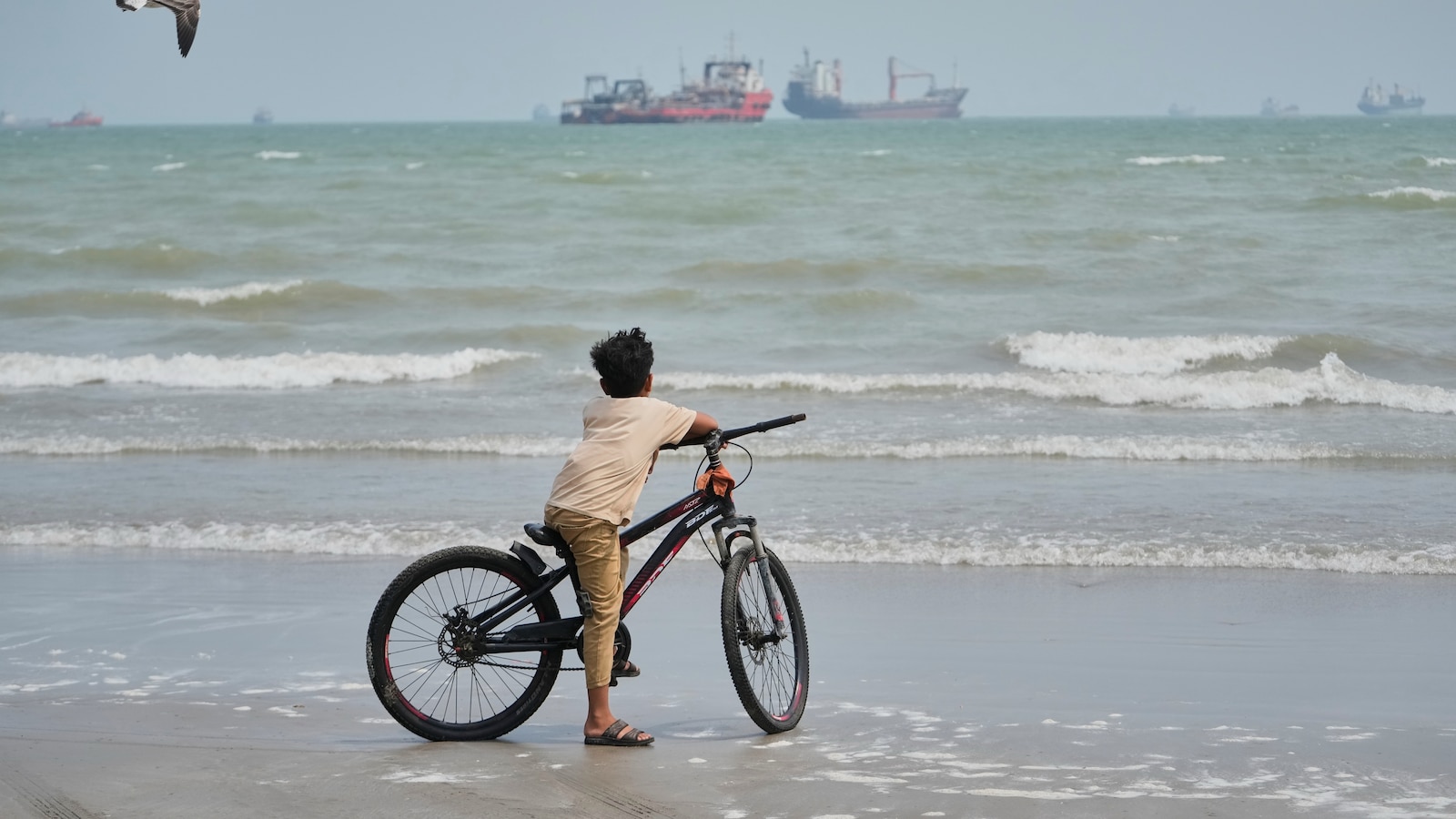 Gulf nations have found ways to keep oil flowing through the Iran war, but the costs are mounting