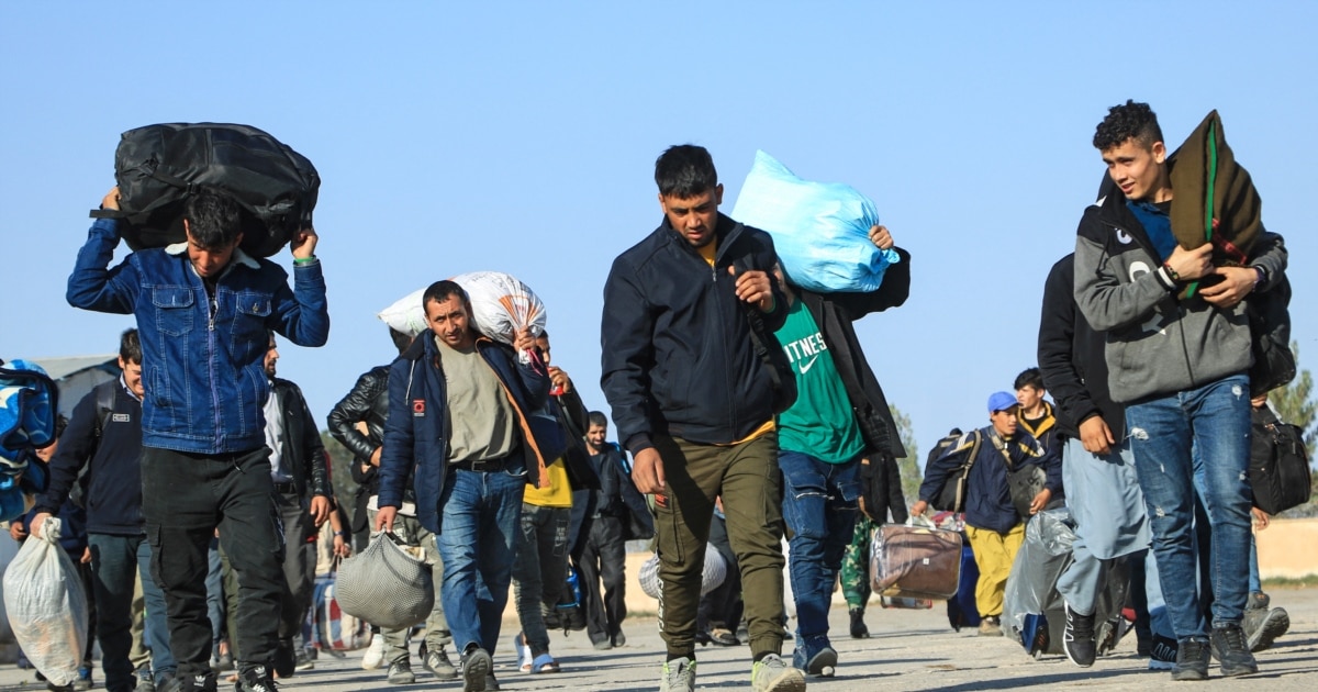 Iran deports 492,000 Afghans in 2026