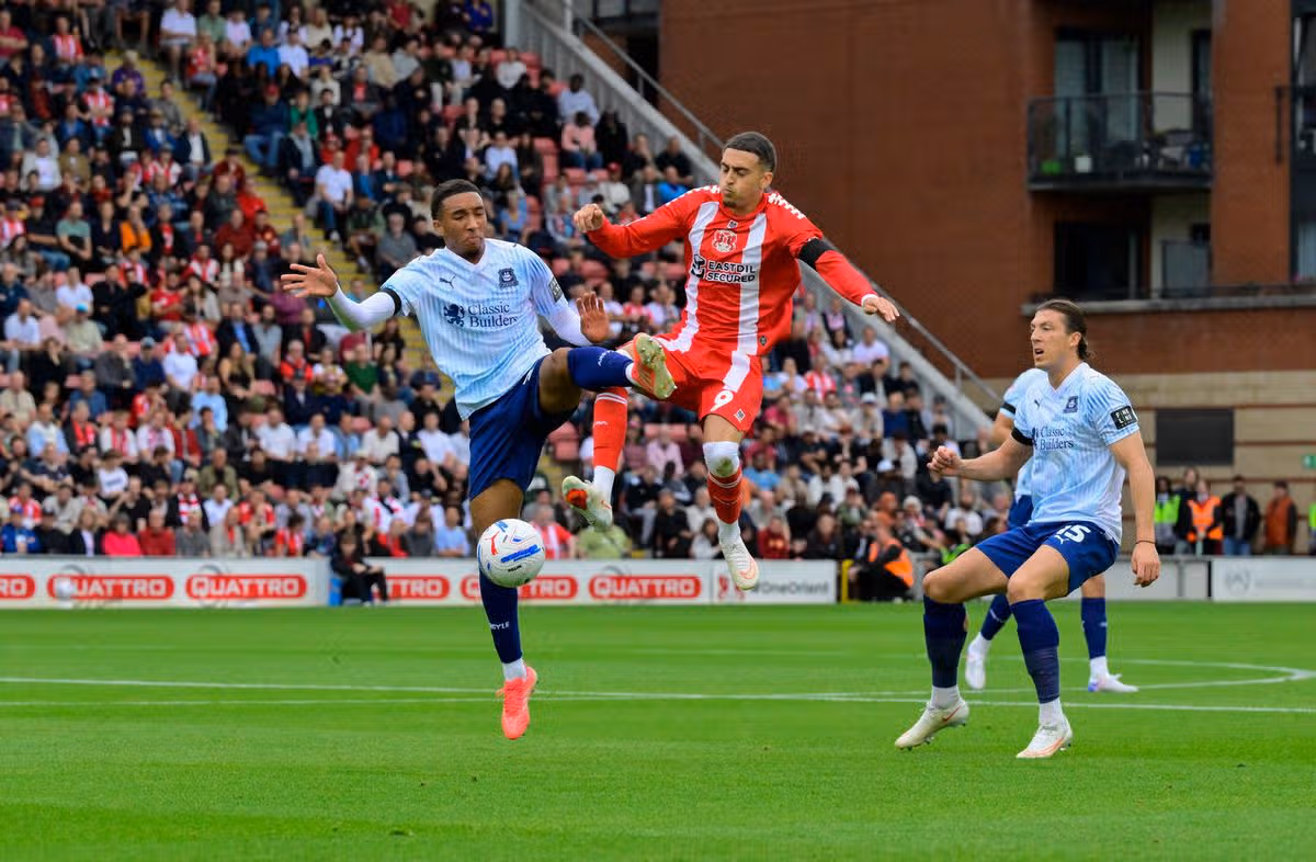 Bradley Ibrahim of Plymouth Argyle and Jaze Kabia of Leyton Orient challenge for the ball during the Sky Bet League 1 match between Leyton Orient and Plymouth Argyle at BetWright Stadium, London on 3 October 2026 (Photo: Alan Stanford/PPAUK)