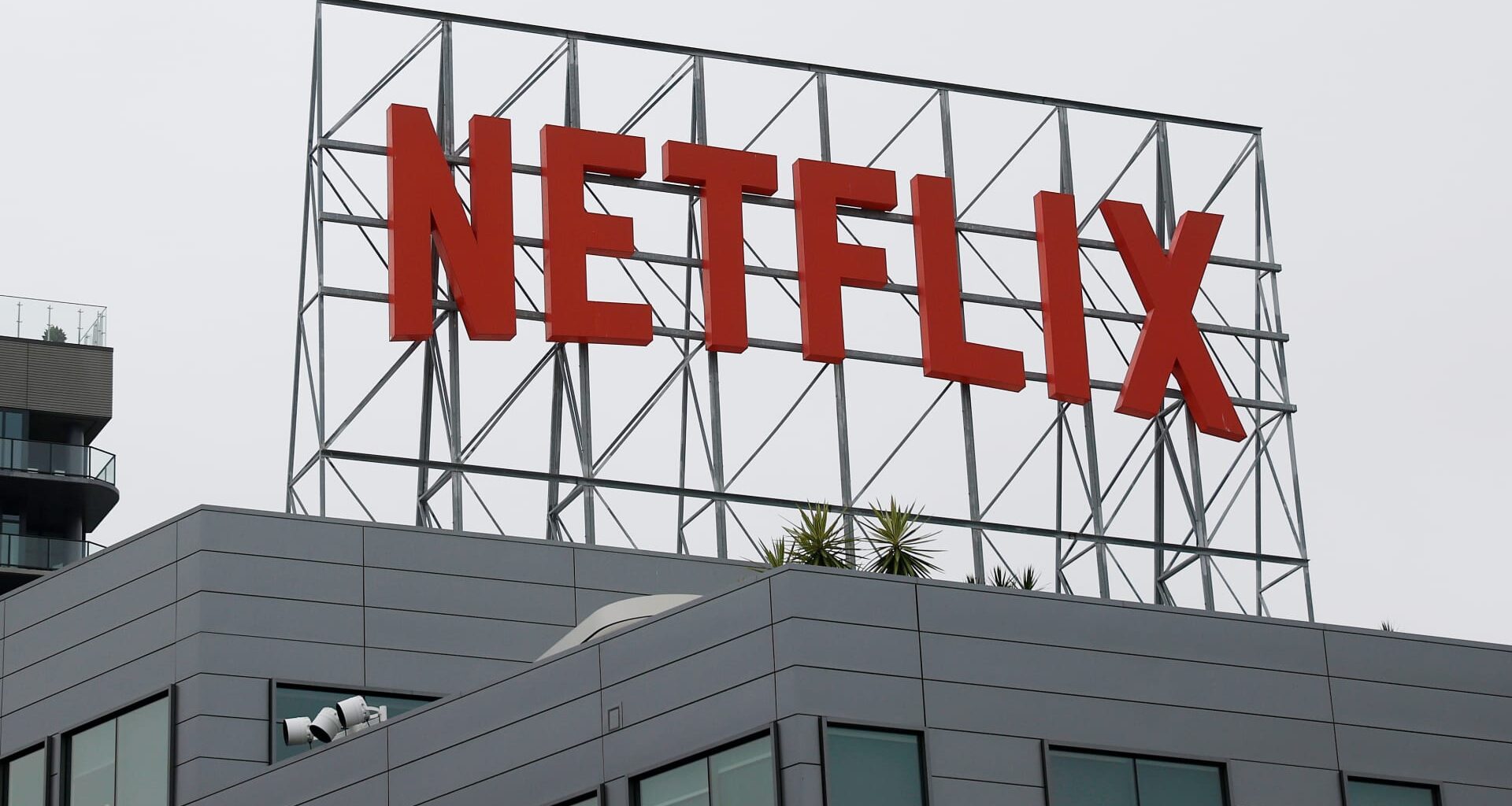 Netflix to lay off roughly 1,000 employees, or 6% of workforce