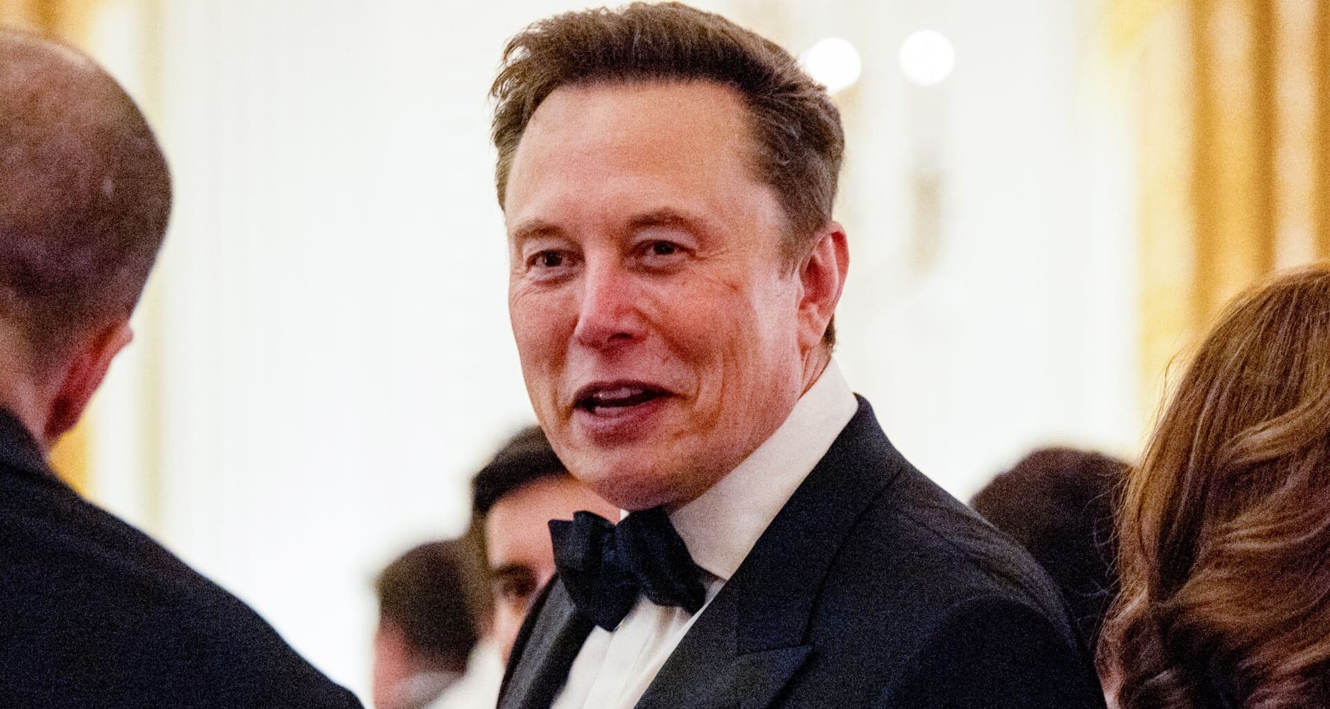 SpaceX stock climbs highest since June, returning Musk to trillionaire