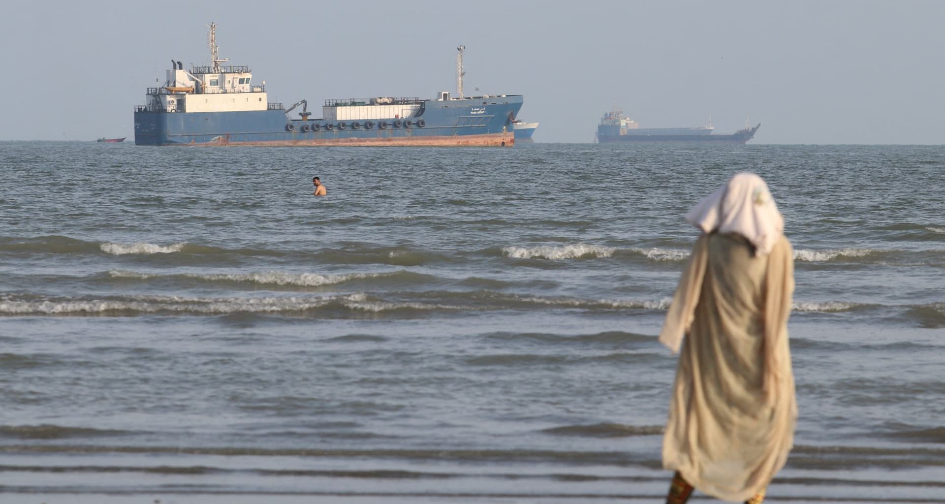 U.S. crude oil tops $100 as Iran escalates Hormuz attacks