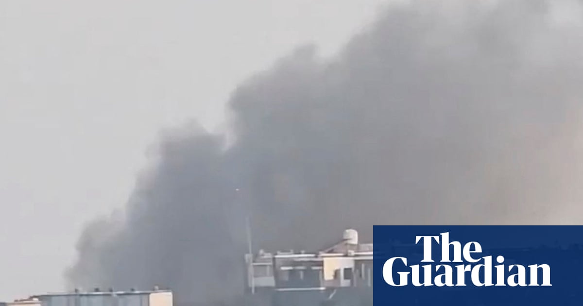 Houthi missiles strike Saudi-led forces HQ at presidential palace in Aden | Yemen