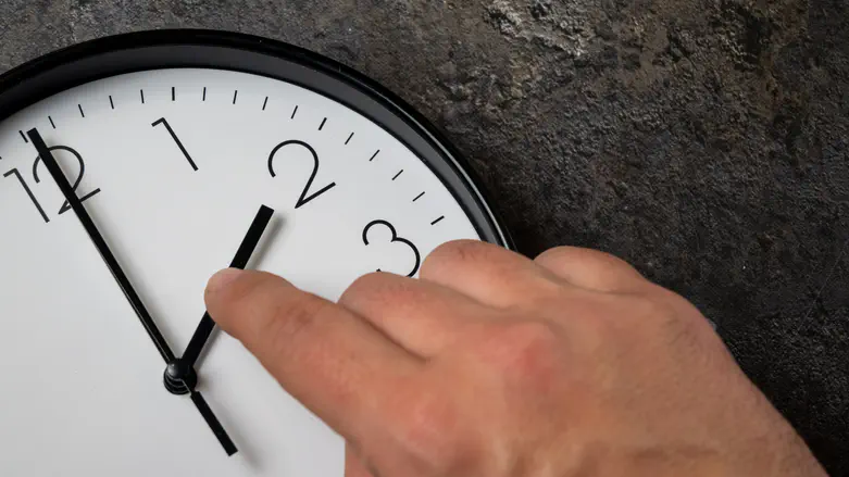 Did you remember to turn back your clocks? Israel 'falls back' to Winter Time