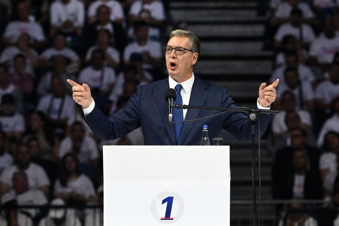 Thousands Back Vucic as He Launches Campaign