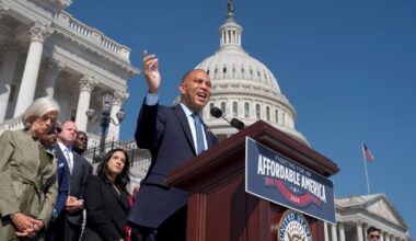 Democrats Make Plans to Limit Presidential Power