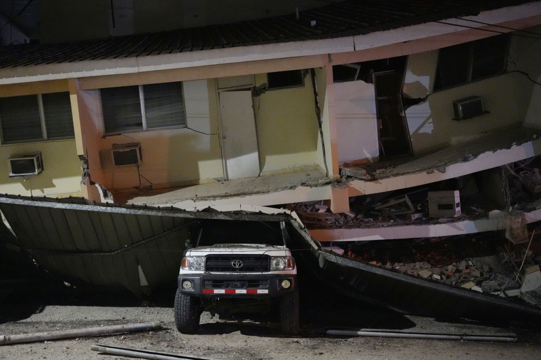 Panama Hit by 7.7 Quake, Almost 150 Aftershocks
