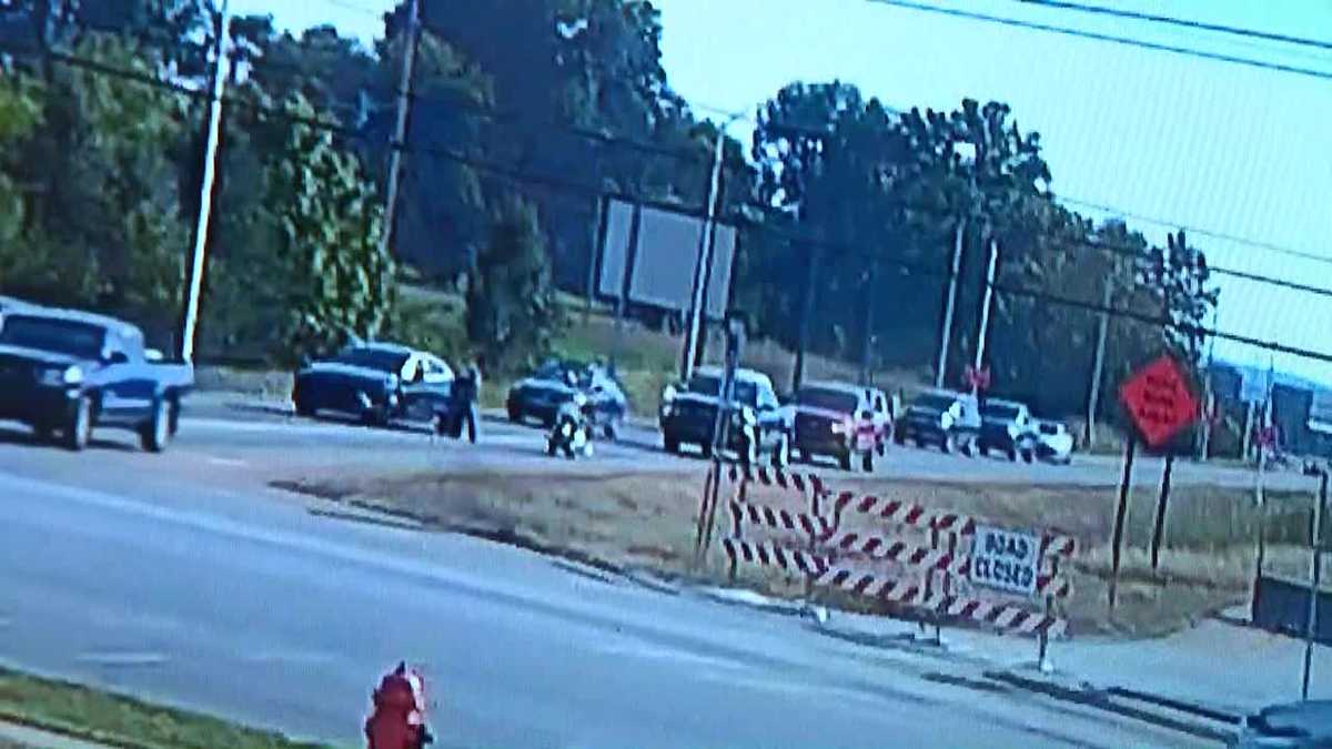 LMPD chief describes road rage incident as 'adults making bad decisions'; no charges so far