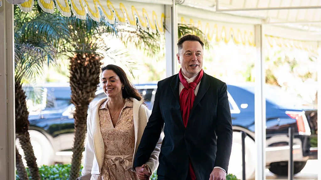 Shivon Zilis says Elon Musk 'let go' of their relationship