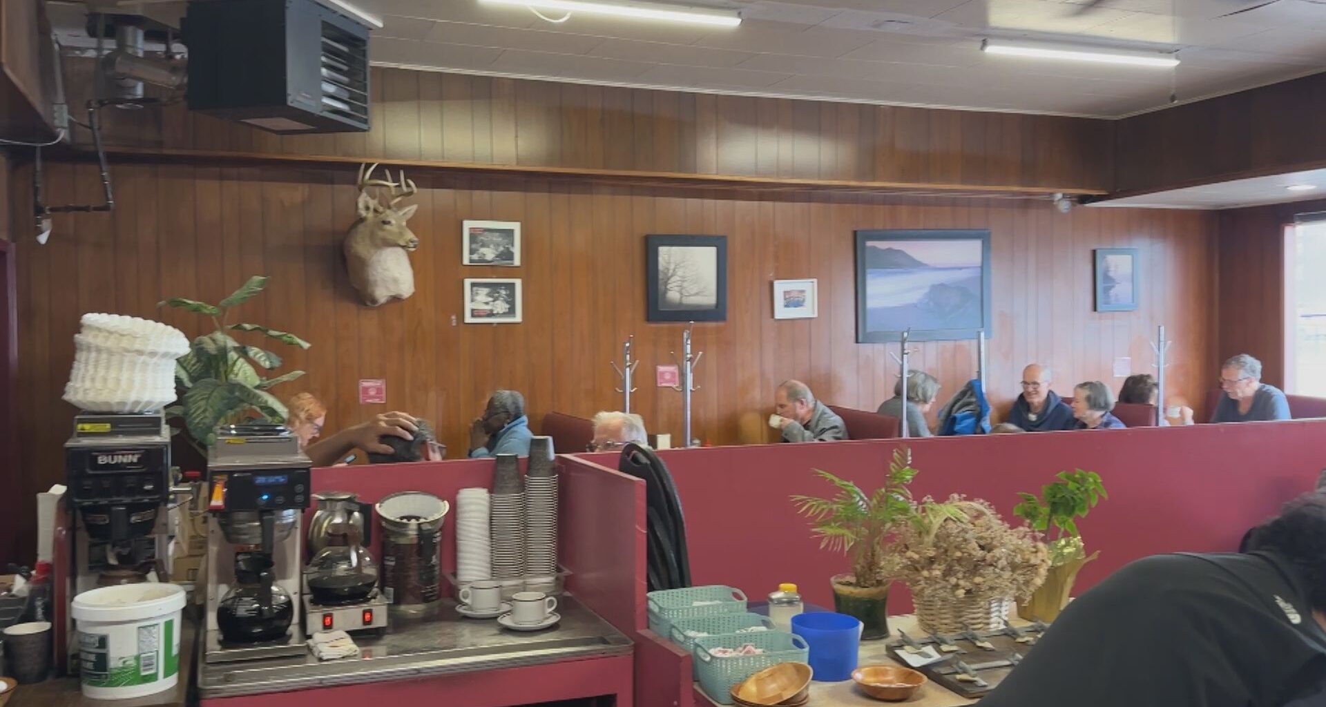 Calgary’s Deerhead Cafe overwhelmed by community support after plea for help