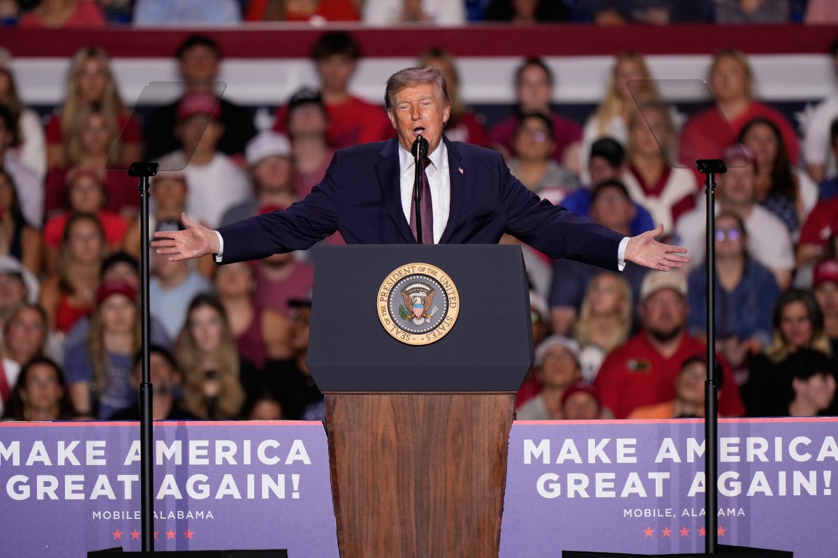Trump Floats Naming Alabama Bridge Project as Rally Seats Sit Empty