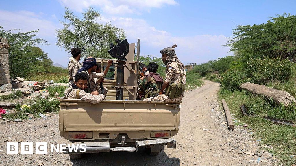 Yemen government announces major operation to retake Houthi territory - BBC