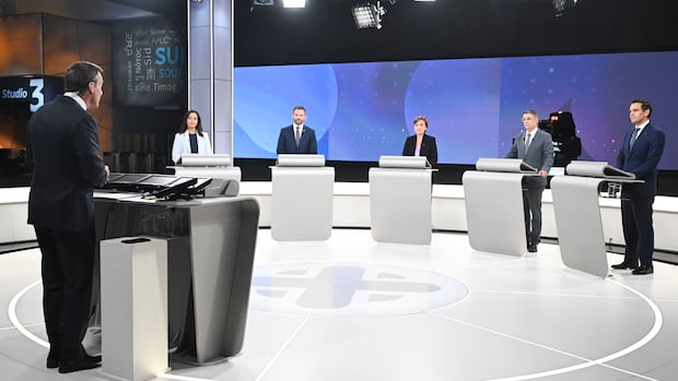 Parti Québécois heads a crowded election field into provincial election vote
