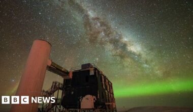 'Ghost particles' from space telescope wins physics Nobel - BBC