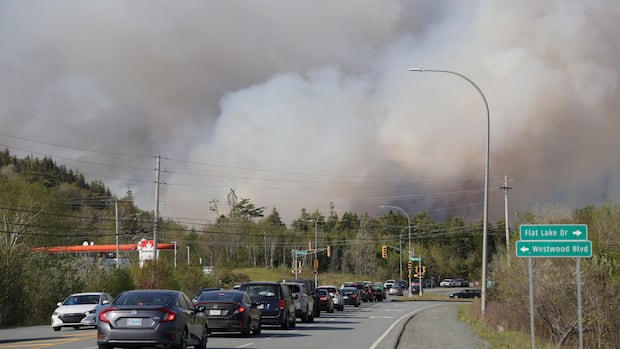Construction starting on emergency exit for Upper Tantallon neighbourhood where wildfire began