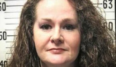 Christa Pike has pneumonia and no function in her arms after failed execution, lawyer says