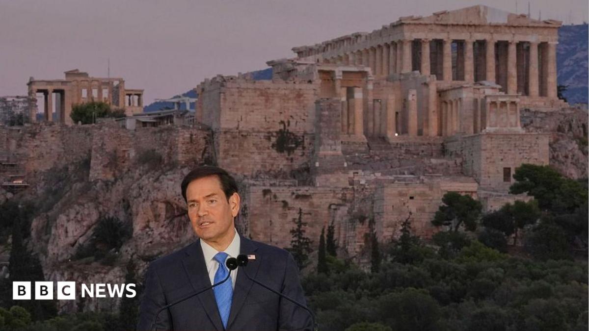 Rubio in front of the Acropolis