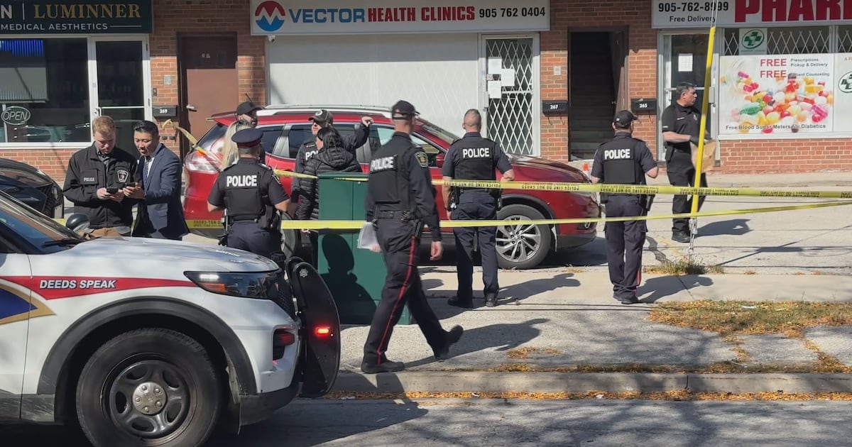 Markham shooting: Man in hospital, suspect at-large